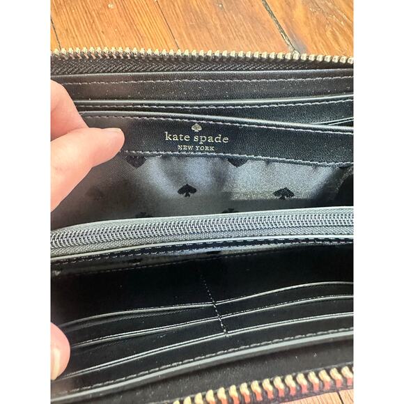 KATE SPADE Black Hollie Spade Clover Embossed Multi Pocket Wallet - Picture 7 of 10